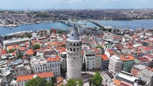 Galata Kulesi tekrar ziyarete açıldı – İstanbul’un gözdesi yeniden ziyaretçilerini bekliyor