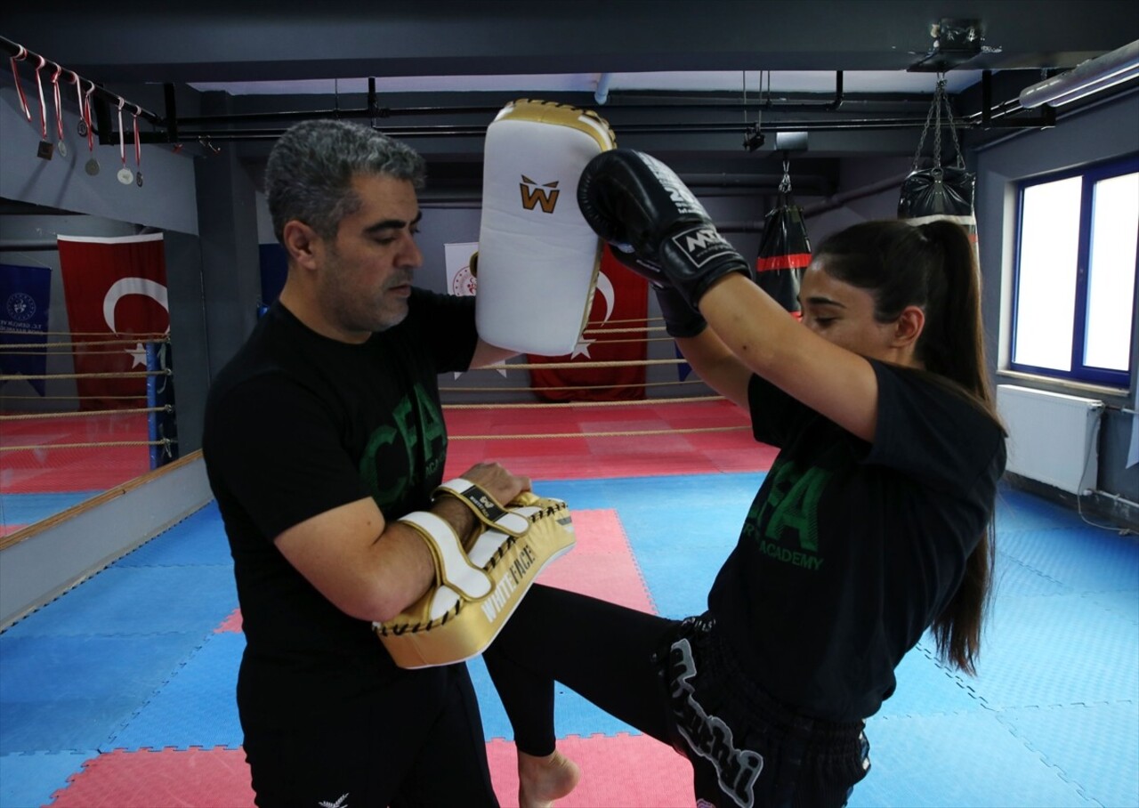 Bitlis'te tanıştıkları muay thai ve kick boks branşlarında milli takım formasıyla önemli başarılar...