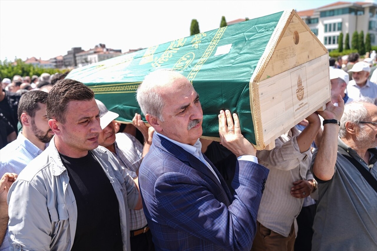 İstanbul'da tedavi gördüğü hastanede 79 yaşında hayatını kaybeden yazar ve akademisyen Prof. Dr....