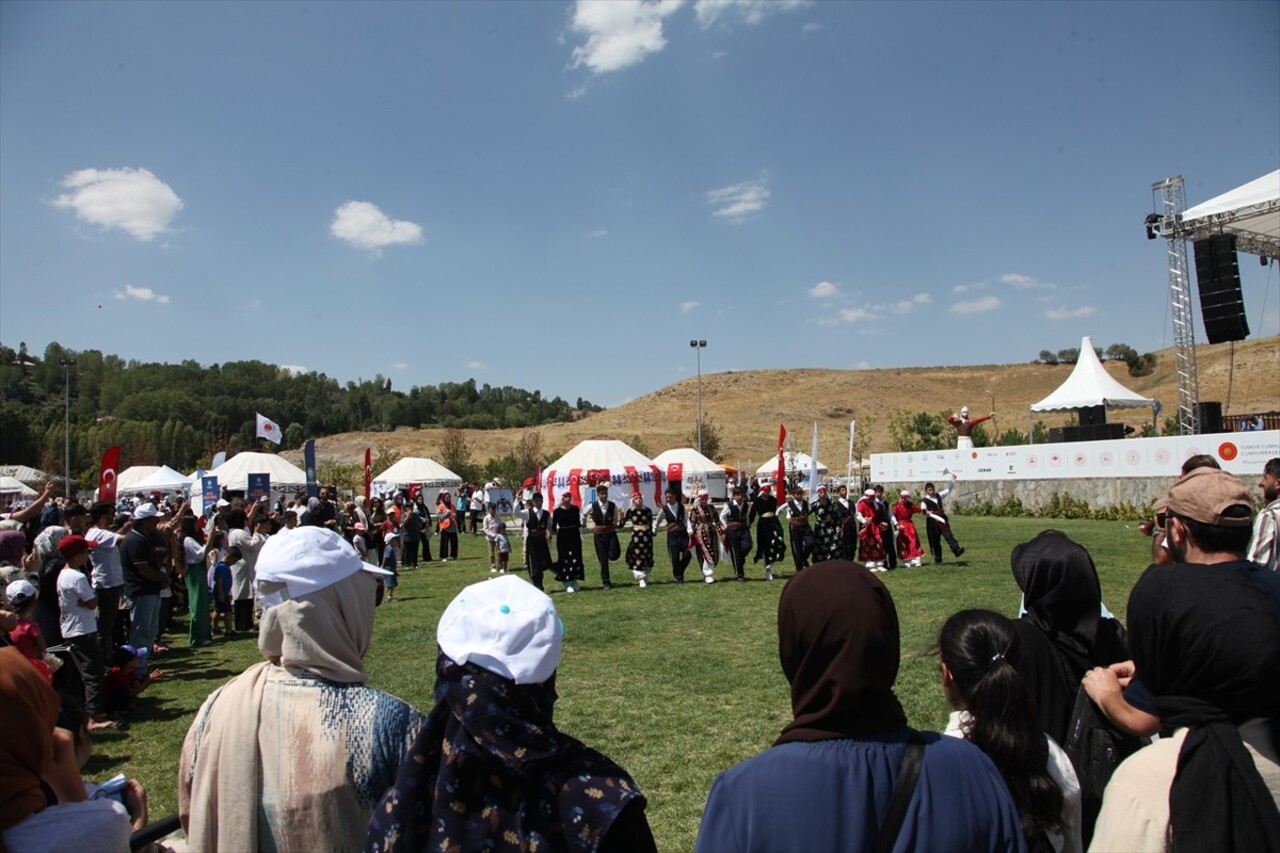 Bitlis'in Ahlat ilçesinde, Malazgirt Zaferi'nin 953. yıl dönümü kapsamında düzenlenen etkinlikler...