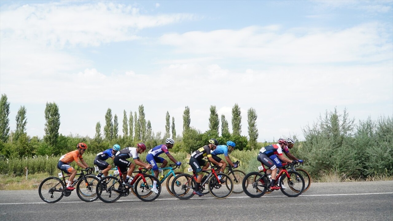 Uluslararası Dünya Bisiklet Birliği (UCI) takviminde yer alan, Kayseri Büyükşehir Belediyesi ve...