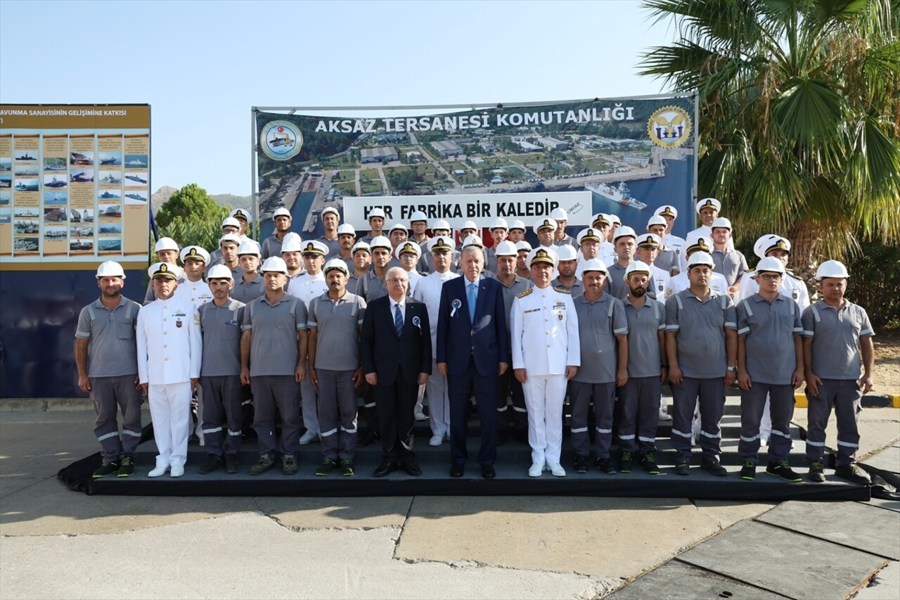 Cumhurbaşkanı Recep Tayyip Erdoğan, Muğla'nın Marmaris ilçesinde, Aksaz Tersanesi Komutanlığı...