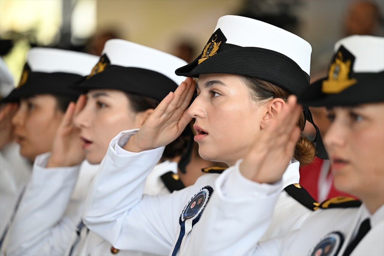 Milli Savunma Bakanı Yaşar Güler, Muğla'nın Marmaris ilçesinde düzenlenen Aksaz Tersanesi...