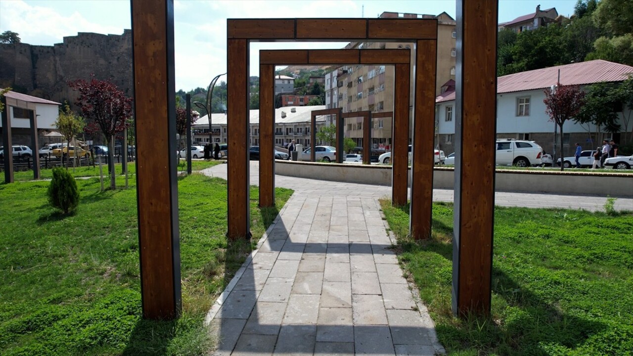 Çevre, Şehircilik ve İklim Değişikliği Bakanlığı, "Bitlis Tarihi Kent Merkezi Kentsel Yenileme ve...