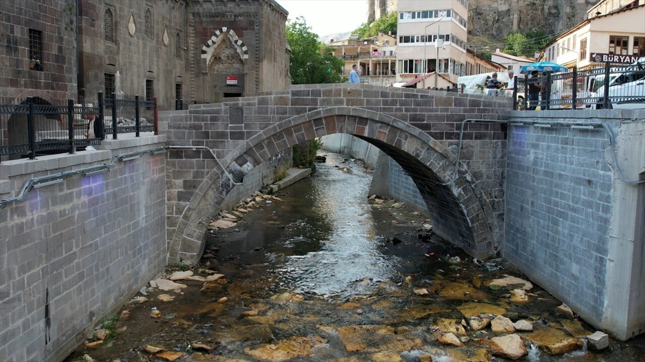 Çevre, Şehircilik ve İklim Değişikliği Bakanlığı, "Bitlis Tarihi Kent Merkezi Kentsel Yenileme ve...