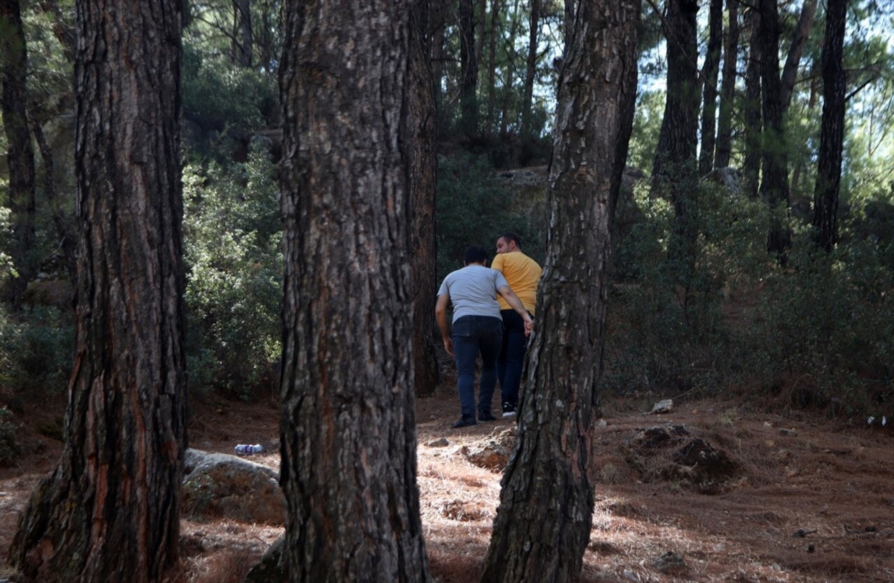 Muğla'nın Menteşe ilçesinde, tartıştığı eşinin bıçakladığı kadın hayatını kaybetti. İl Emniyet...