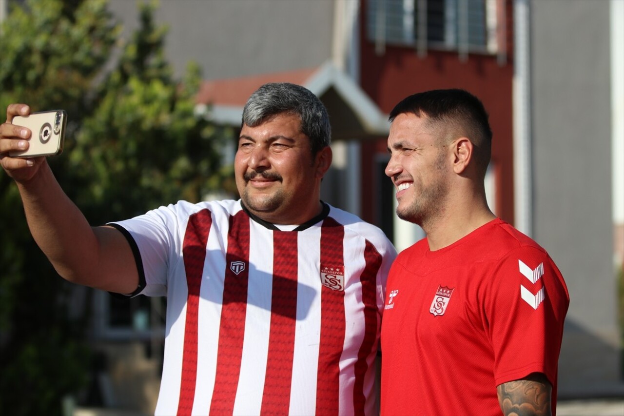 Net Global Sivasspor, Trendyol Süper Lig'in 4. haftasında deplasmanda Beşiktaş ile yapacağı maçın...