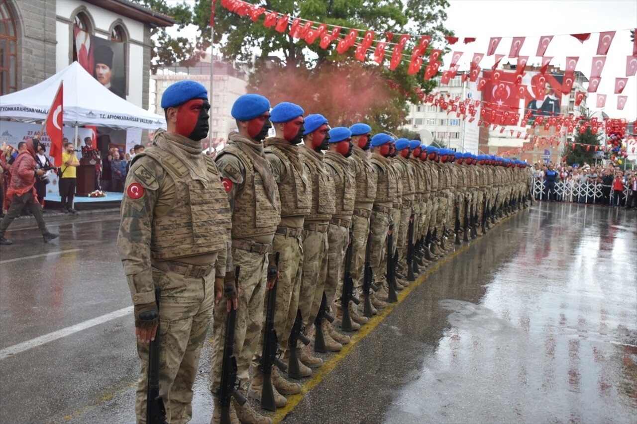 Afyonkarahisar'ın düşman işgalinden kurtuluşunun 102. yıl dönümü törenle kutlandı.
Program...