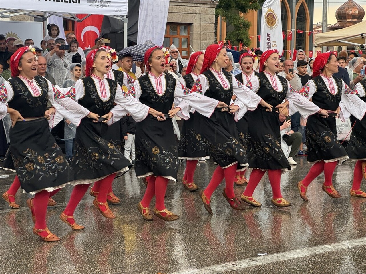 Afyonkarahisar'ın düşman işgalinden kurtuluşunun 102. yıl dönümü törenle kutlandı.
Program...