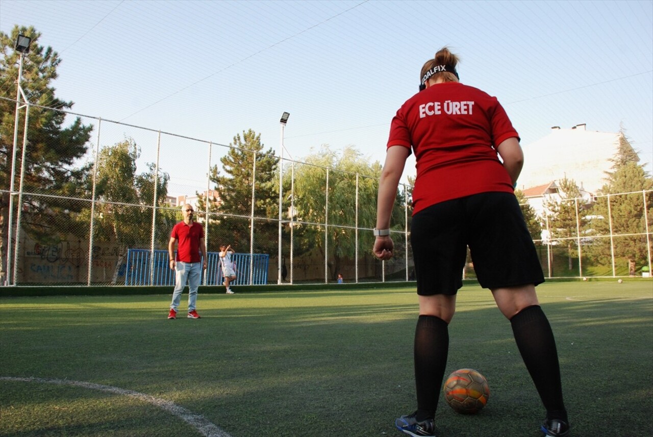 İlkokulda golbol ile başlayan spor tutkusunu yıllarca sürdüren 31 yaşındaki İngilizce öğretmeni...