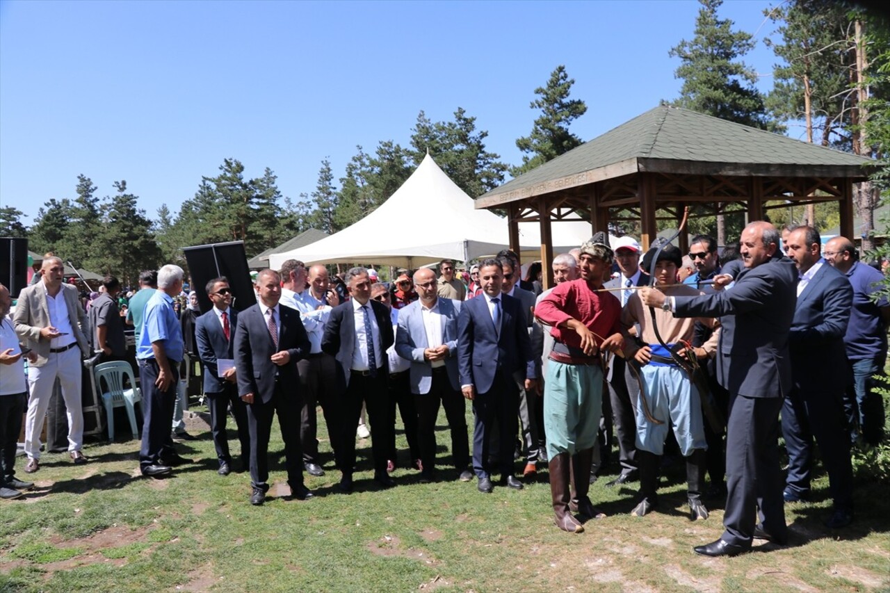 Erzurum'da, Aile ve Sosyal Hizmetler İl Müdürlüğünce "Çocuk ve Gençlik Festivali" düzenlendi....