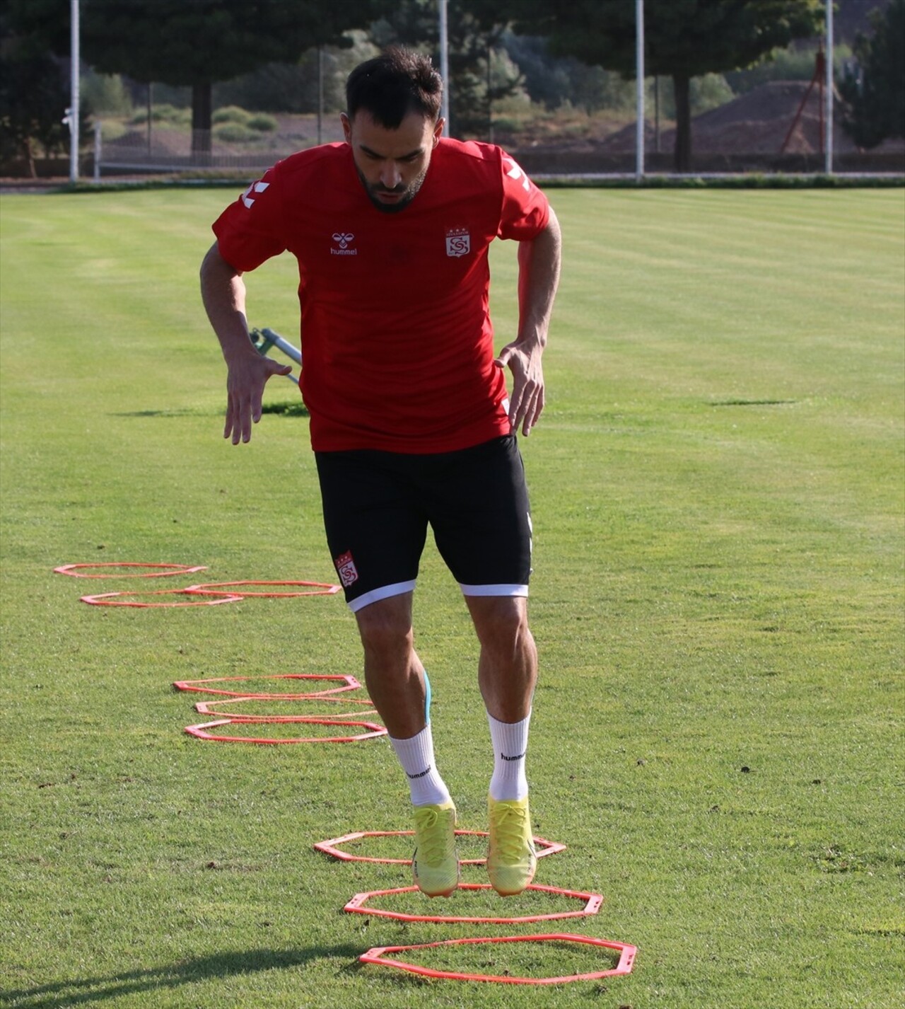 Net Global Sivasspor, Trendyol Süper Lig'in 4. haftasında deplasmanda Beşiktaş ile yapacağı maçın...