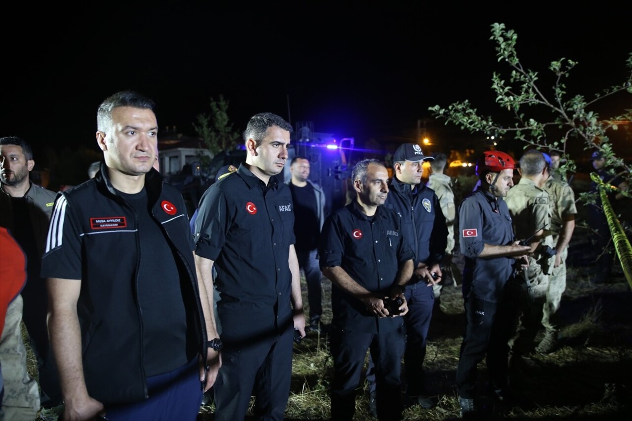 Afet ve Acil Durum Yönetim Başkanlığı (AFAD) tarafından Muş'ta Türkiye Afet Planı kapsamında...