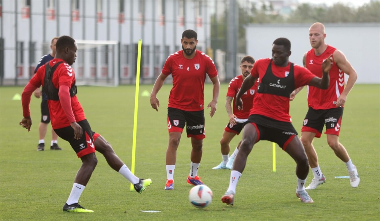 Samsunspor, Trendyol Süper Lig'in 4. haftasında Atakaş Hatayspor ile deplasmanda oynayacağı maçın...