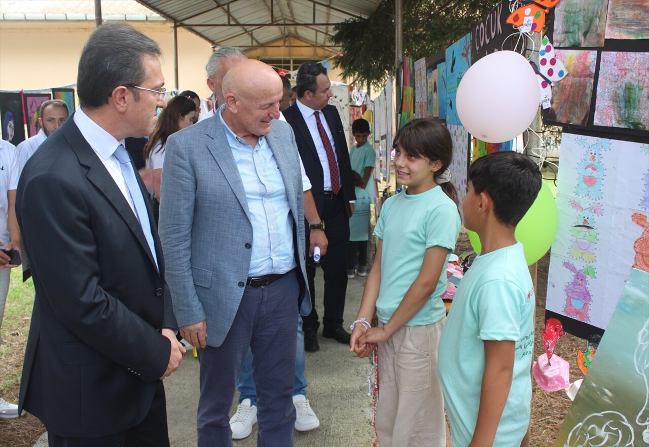 Samsun'un Terme ilçesine fındık hasadı amacıyla gelen mevsimlik tarım işçilerinin çocukları için...