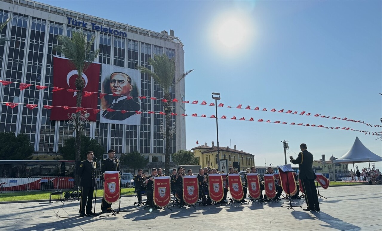 İzmir'de, Ege Ordusu Bölge Bando Komutanlığınca 30 Ağustos Zafer Bayramı kutlamaları kapsamında...