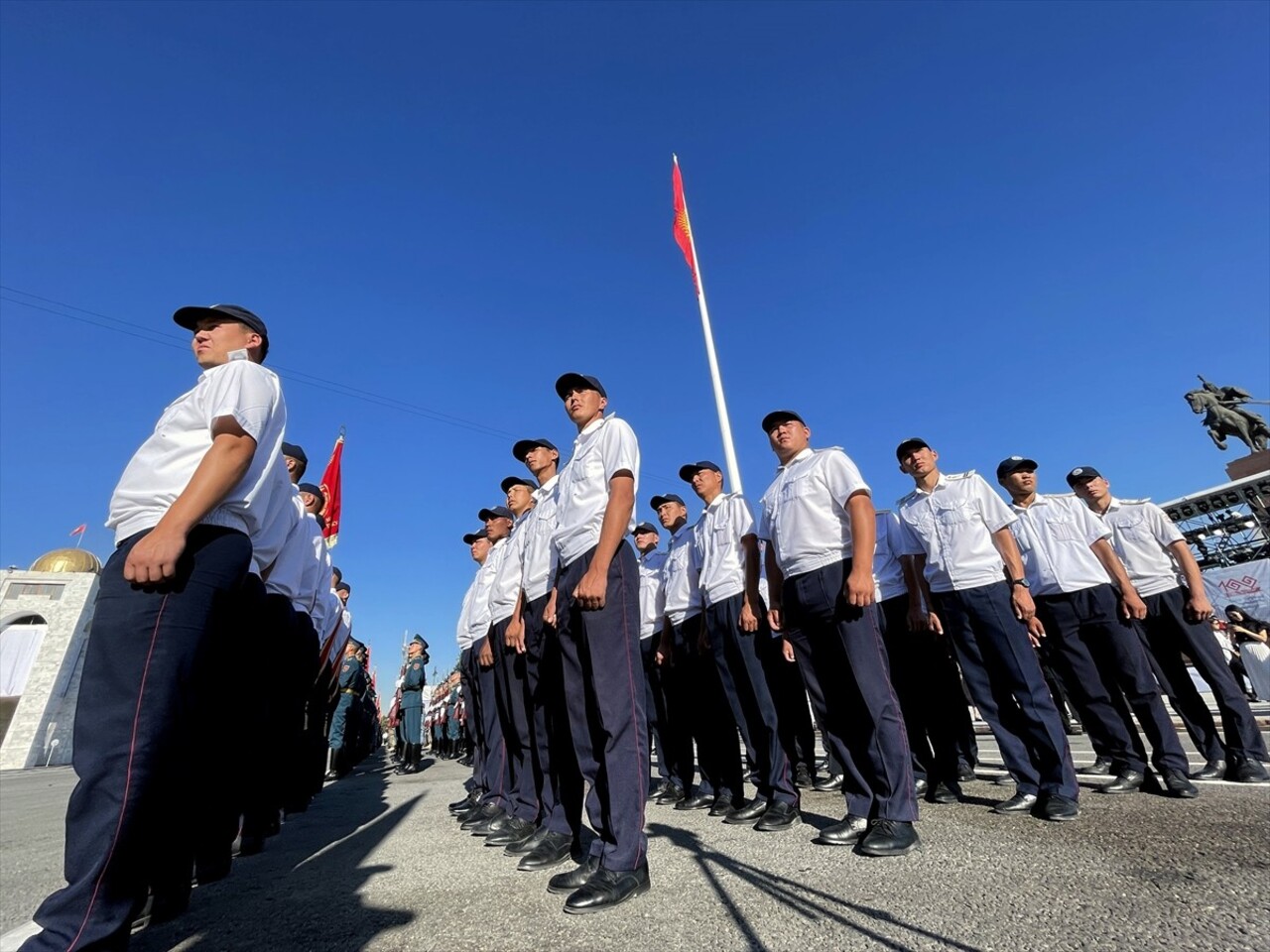 Kırgızistan'ın bağımsızlığının 33. yıl dönümü etkinlikleri kapsamında başkent Bişkek'teki Ala-Too...