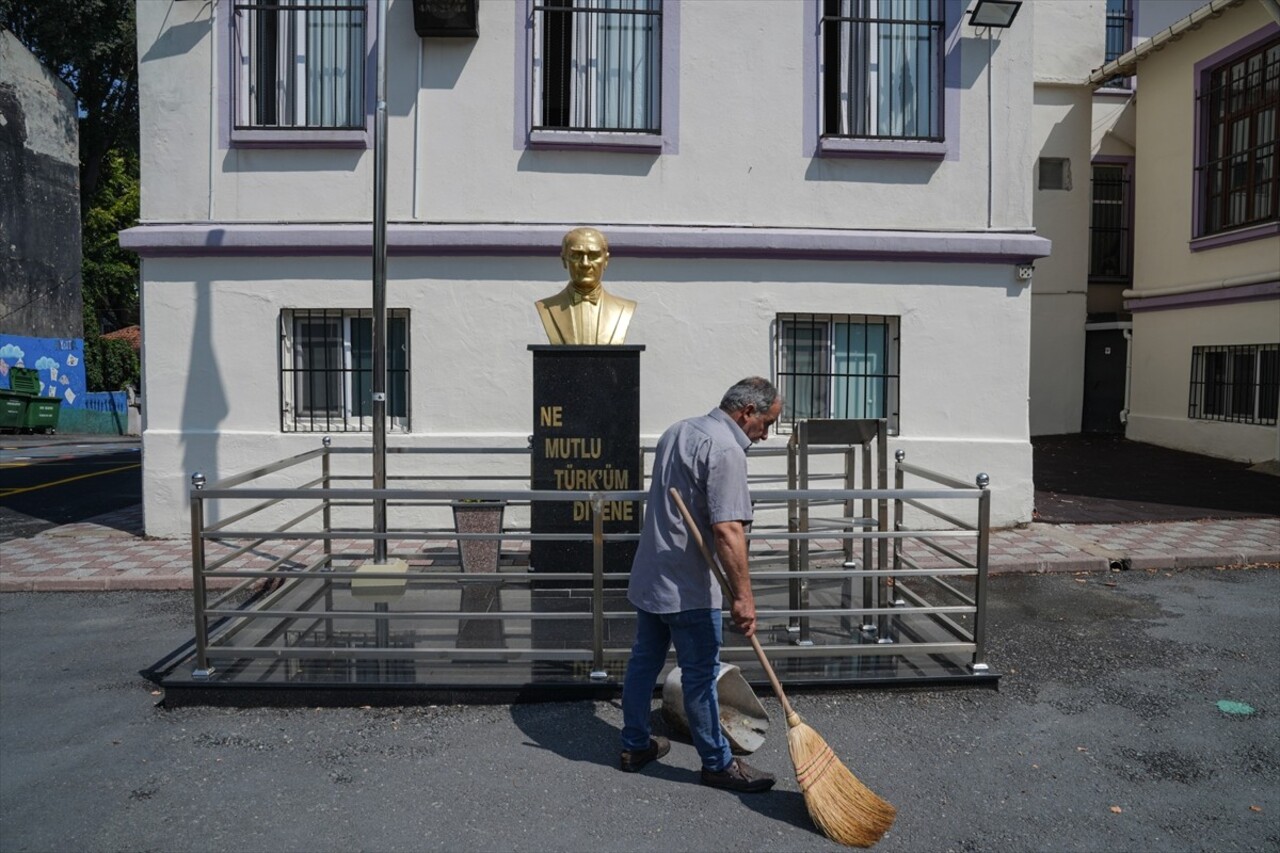  Yeni eğitim öğretim yılının başlaması için geri sayım sürerken, İstanbul'daki okullarda bakım...