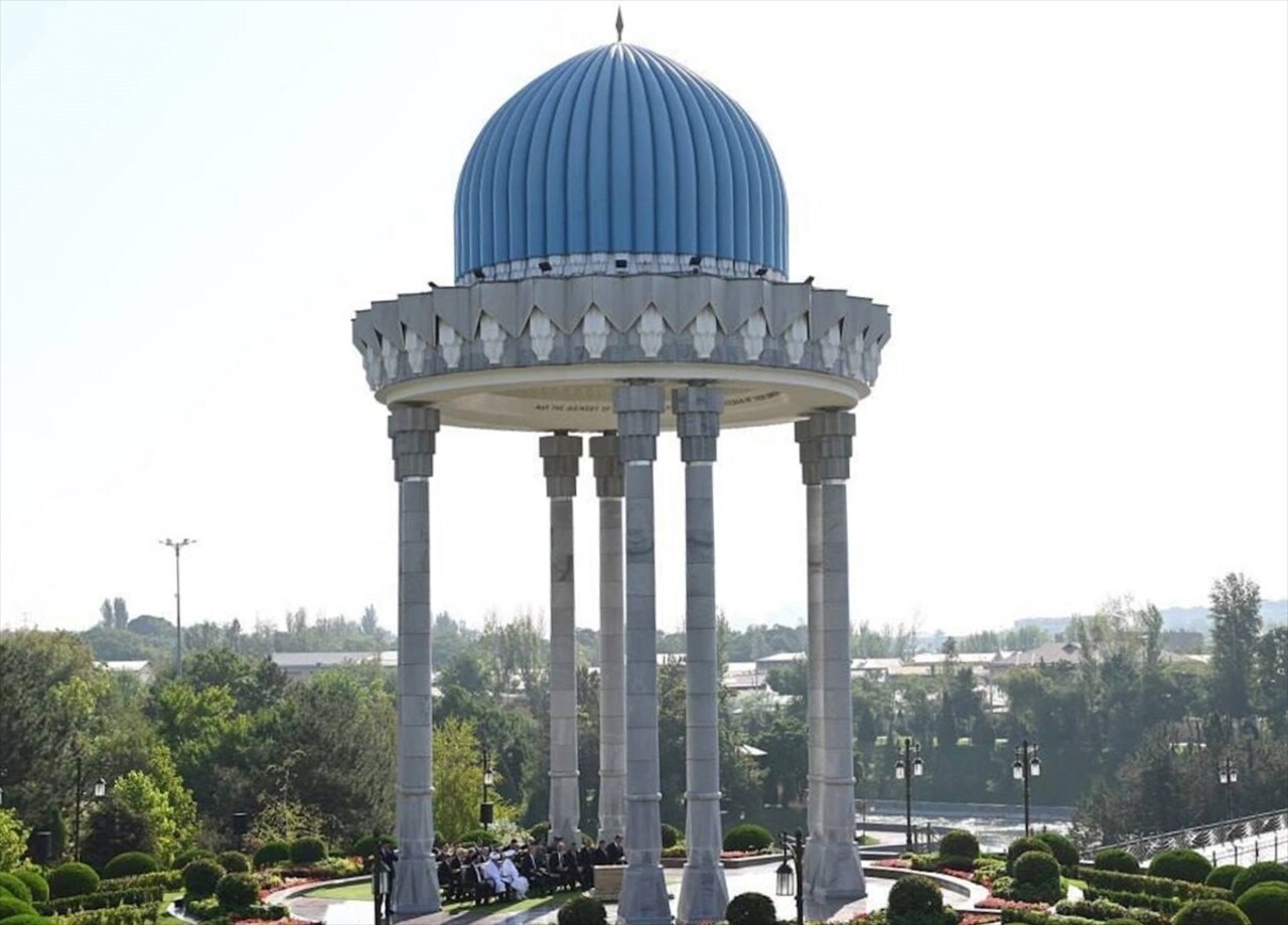 Özbekistan'da, eski Sovyetler Birliği döneminde rejim karşıtı olduğu gerekçesiyle 1937-1953...