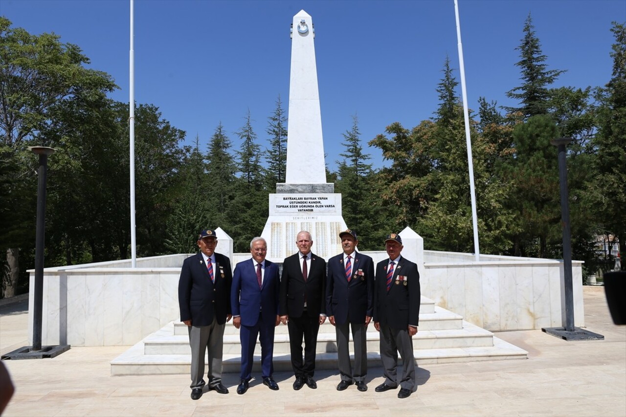 Kuzey Kıbrıs Türk Cumhuriyeti (KKTC) Cumhuriyet Meclisi Başkanı Zorlu Töre (ortada), çeşitli...