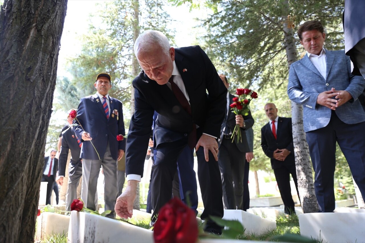 Kuzey Kıbrıs Türk Cumhuriyeti (KKTC) Cumhuriyet Meclisi Başkanı Zorlu Töre (ortada), çeşitli...