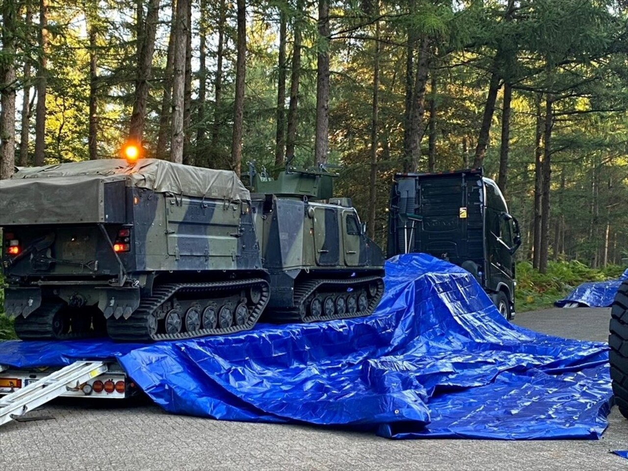 Hollanda Savunma Bakanı Ruben Brekelmans, Hollanda'nın Ukrayna'ya Viking paletli 28 zırhlı...