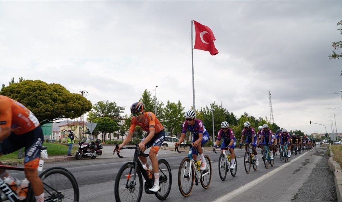 Erciyes'te düzenlenen uluslararası bisiklet