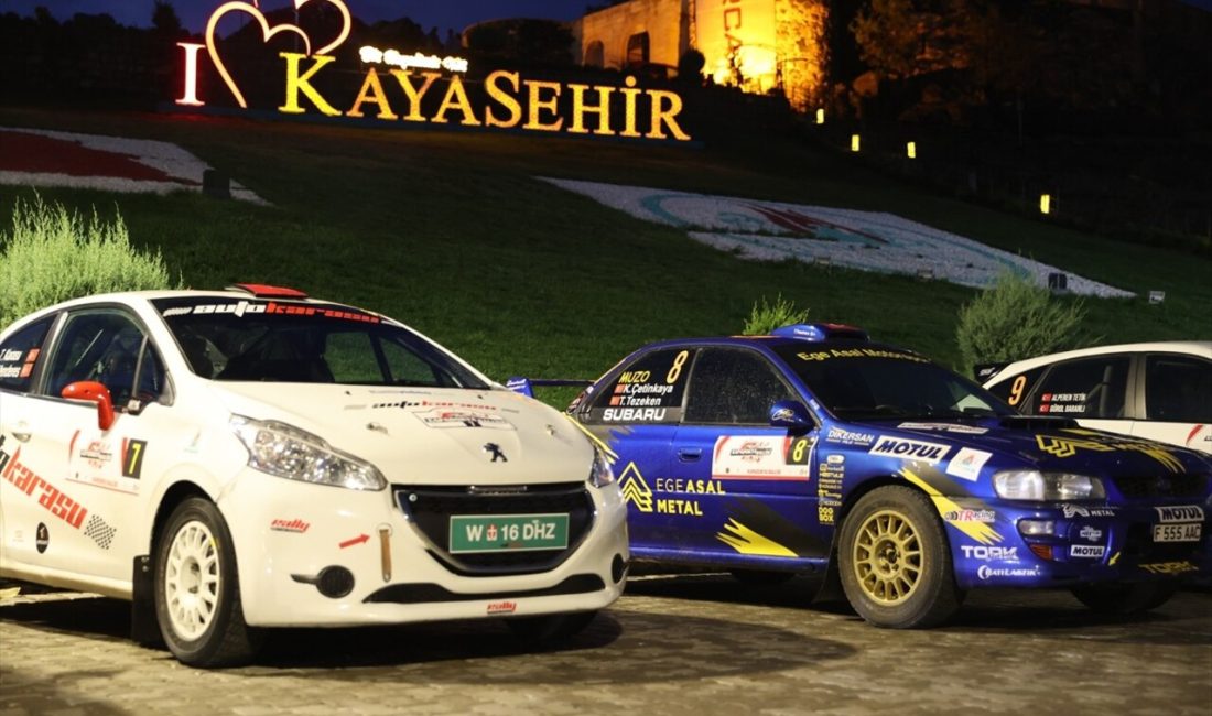 Nevşehir'de Kapadokya Rallisi'nin start