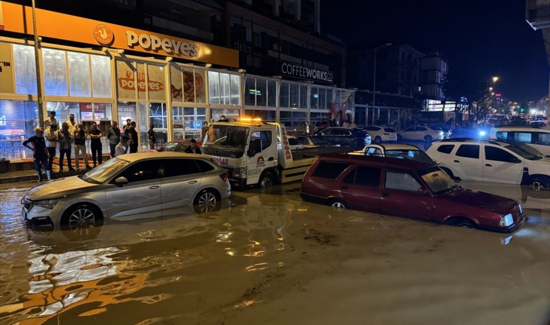 Karabük'te etkili olan sağanak,