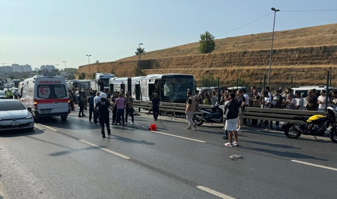 Küçükçekmece'de yaşanan metrobüs kazası