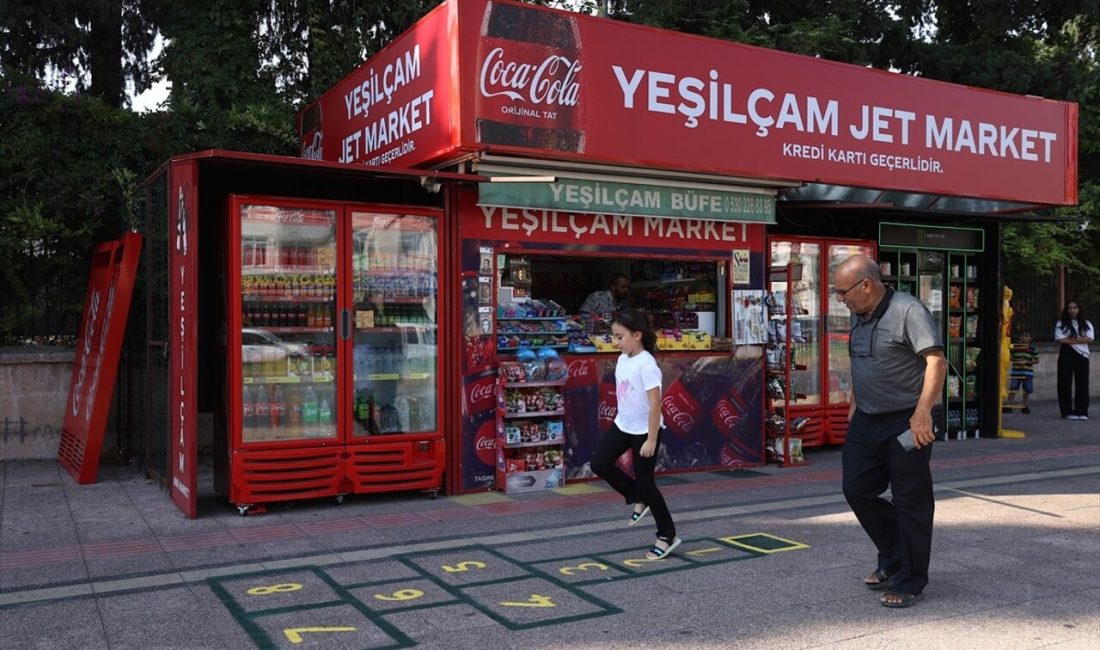 Mersin'deki bir büfe, seksek