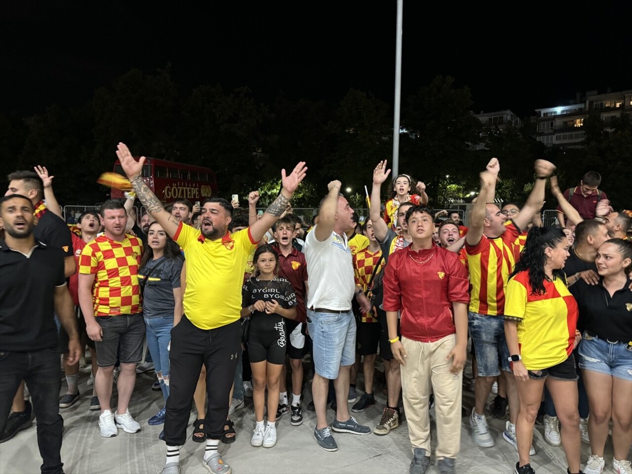 Trendyol Süper Lig'in 4. haftasında Göztepe ile Sipay Bodrum FK takımları, Gürsel Aksel Stadı'nda...