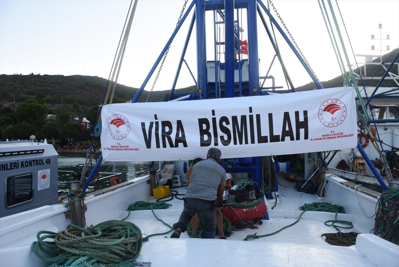 Muğla'nın Bodrum ilçesinde, denizlerde avlanma yasağının 1 Eylül'de sona erecek olması nedeniyle...