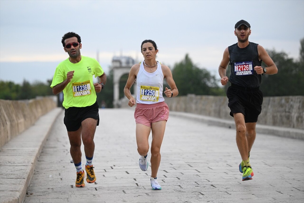 9. Uluslararası Edirne Maratonu koşuldu. Balkan Ülkeleri Dostluk Grubu Gençlik ve Spor Kulübü...