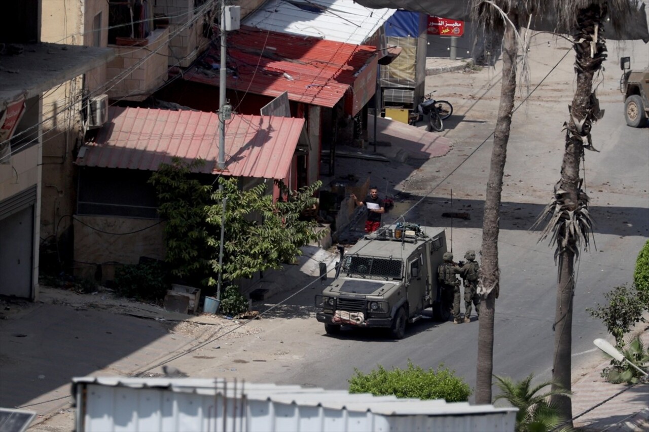 İsrail ordusu, işgal altındaki Batı Şeria'nın kuzeyindeki Cenin kentine 9 gündür devam ettiği...