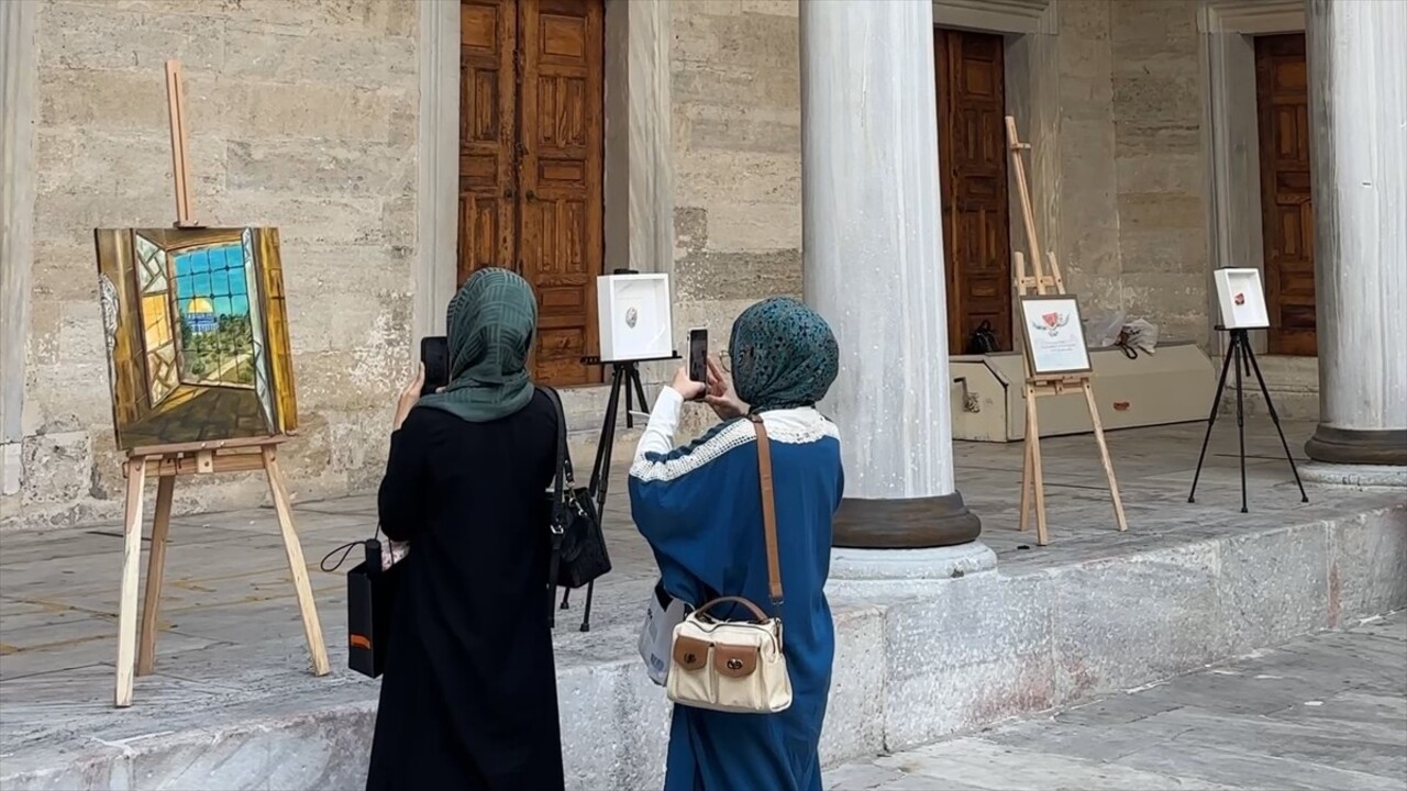 Uluslararası Genç Derneği tarafından gerçekleştirilen "Beytülmakdis Elçileri Projesi" kapsamında...