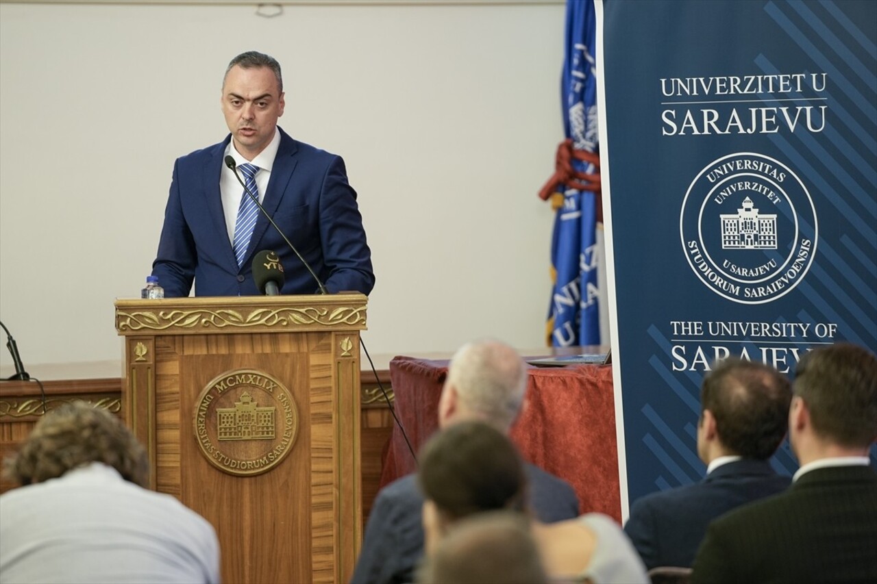 Saraybosna Üniversitesi'nden Dr. Sedat Beslija'nın yazdığı ve Yurtdışı Türkler ve Akraba...