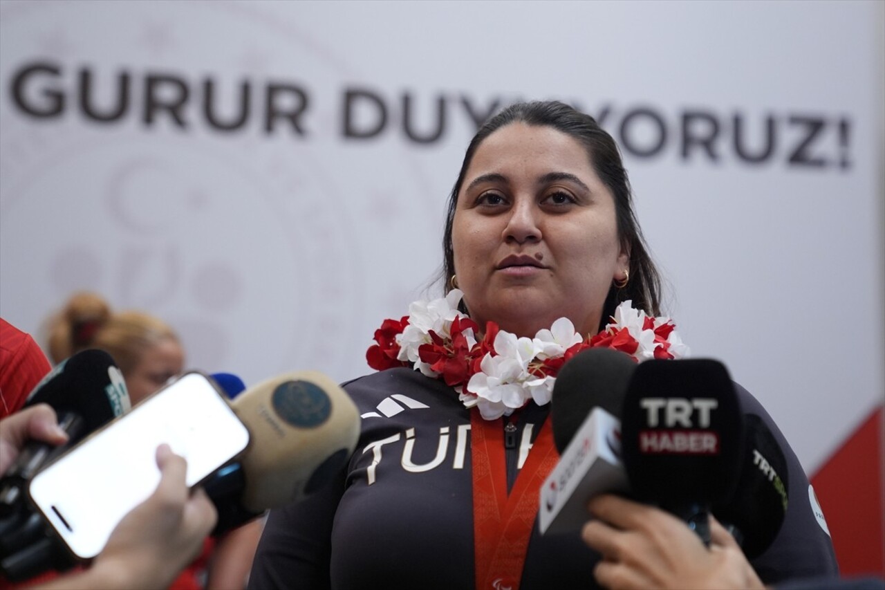 Paris 2024 Paralimpik Oyunları'nda mücadele eden milli sporcuların bir kısmı yurda döndü. İstanbul...