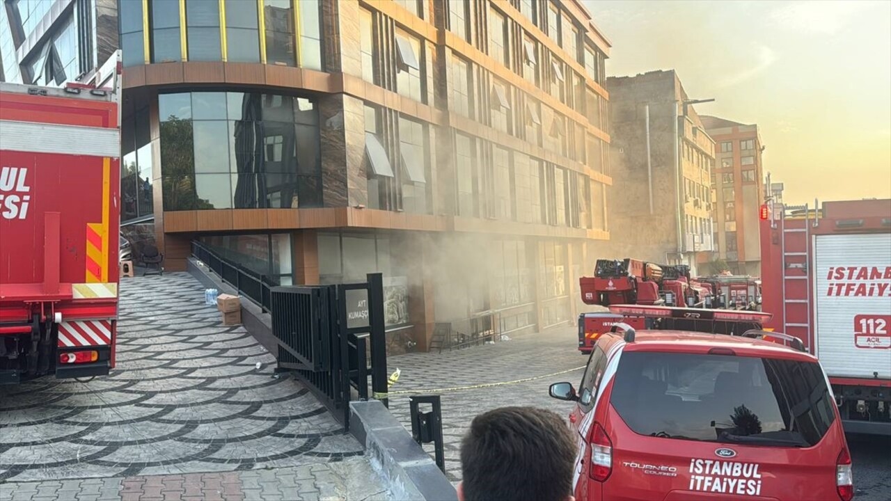 Güngören'de kumaş imalathanesinde çıkan yangın hasara neden oldu. İmalathanede hasara yol açan...