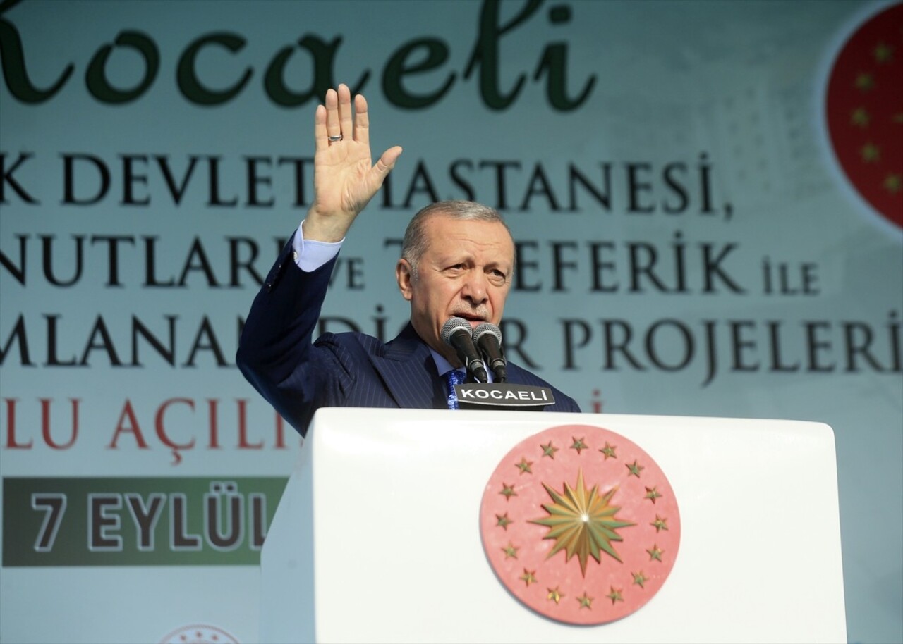 Cumhurbaşkanı Recep Tayyip Erdoğan, “Gölcük Devlet Hastanesi, Teleferik ve TOKİ Konutları ile...