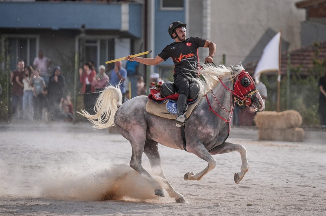 Bilecik'in Söğüt ilçesinde bu yıl 743'üncüsü düzenlenen Söğüt Ertuğrul Gazi'yi Anma ve Yörük...