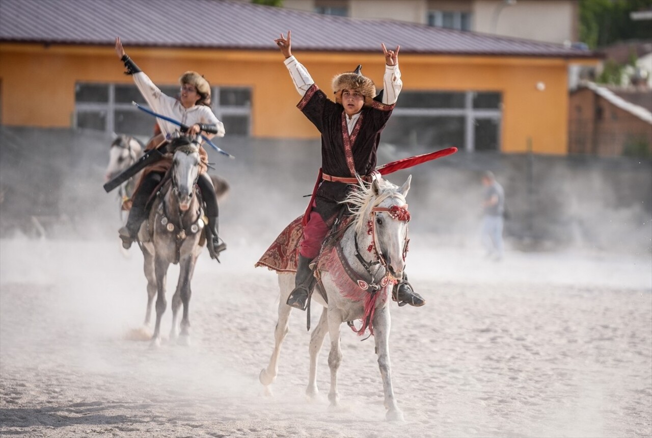 Bilecik'in Söğüt ilçesinde bu yıl 743'üncüsü düzenlenen Söğüt Ertuğrul Gazi'yi Anma ve Yörük...