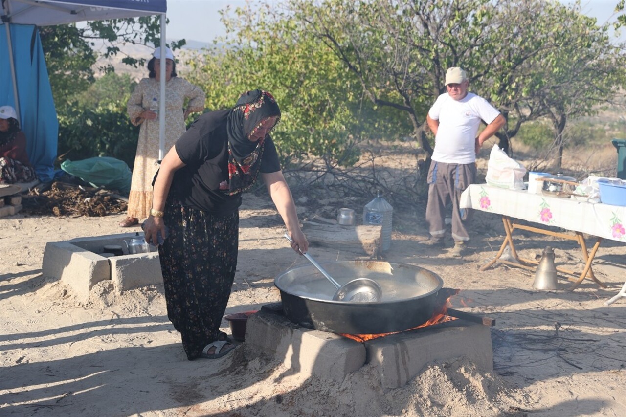 Nevşehir'in Ürgüp ilçesinde, belediye tarafından "52. Uluslararası Ürgüp Bağ Bozumu Festivali"...