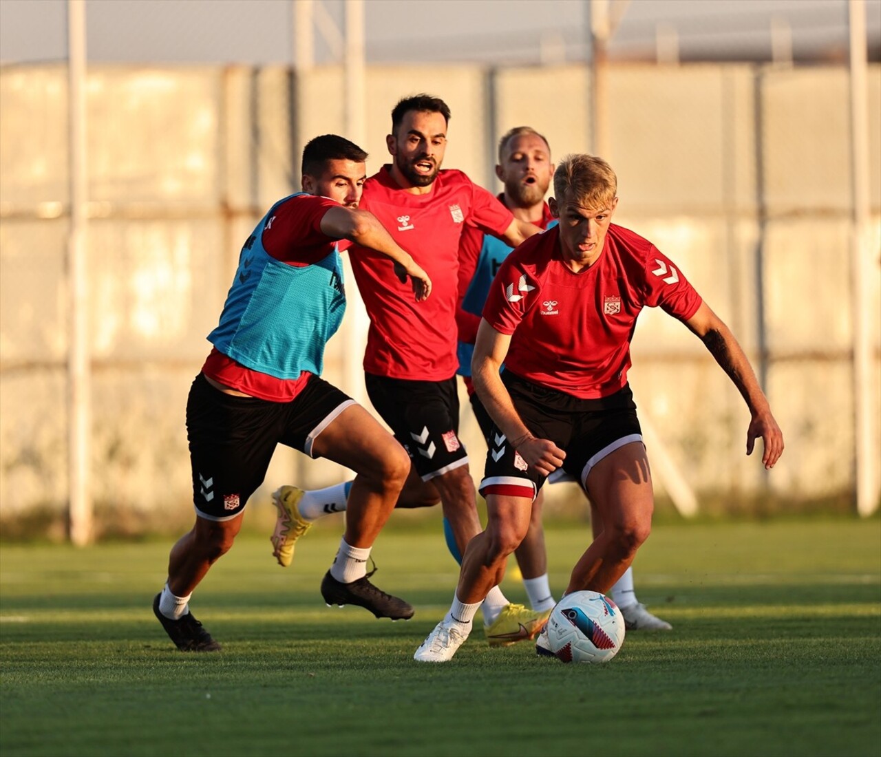 Net Global Sivasspor, Trendyol Süper Lig'in 5. haftasında oynayacağı Gaziantep FK maçının...