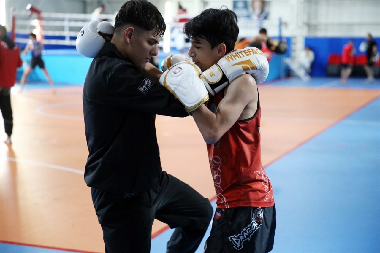 Gençler Muaythai Milli Takımı, Tayland'da yapılacak Gençler Muaythai Dünya Şampiyonası...