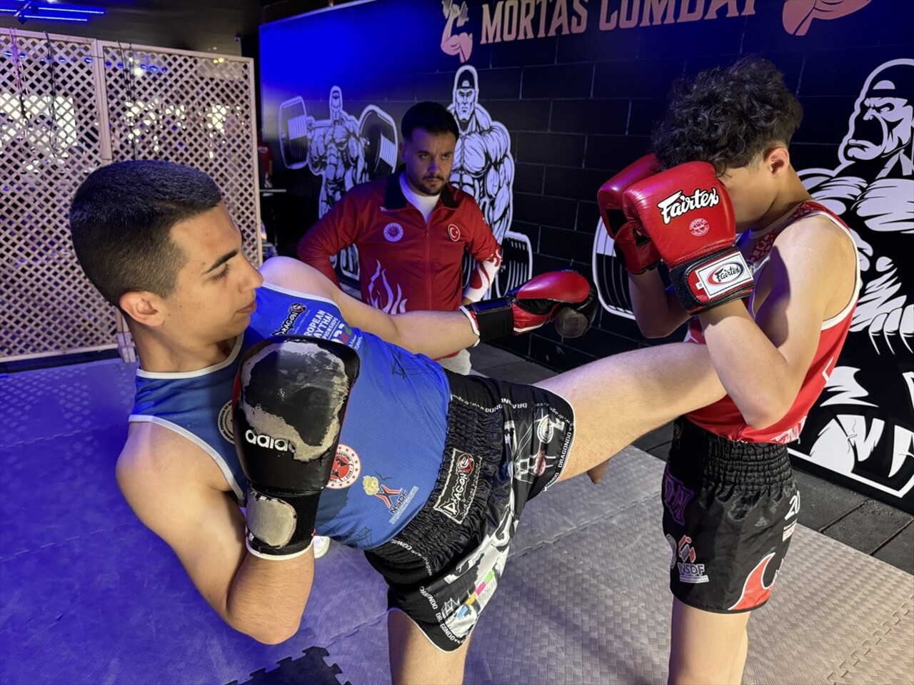 Muaythaide Türkiye şampiyonu olan 17 yaşındaki Berkay İstanbullu, 12-19 Eylül tarihlerinde...