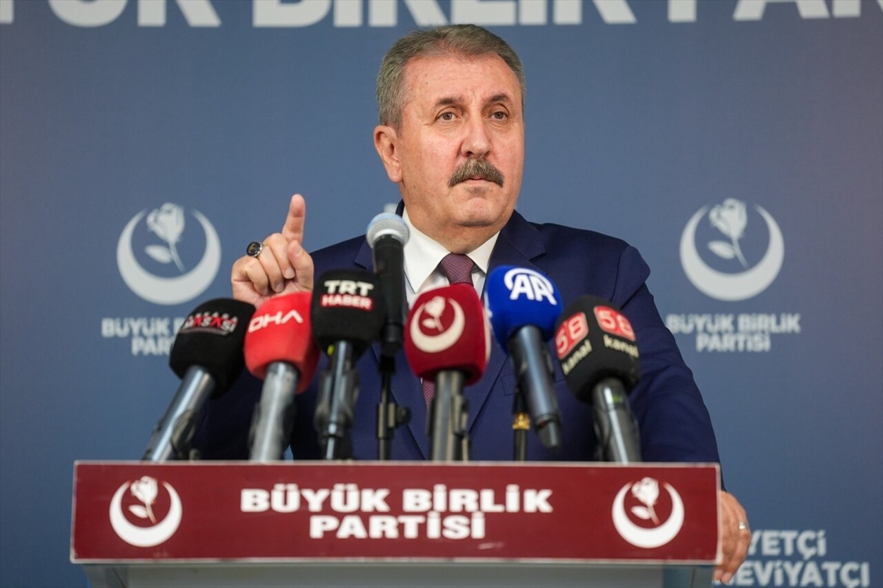 Büyük Birlik Partisi (BBP) Genel Başkanı Mustafa Destici, partisinin genel merkezinde basın...