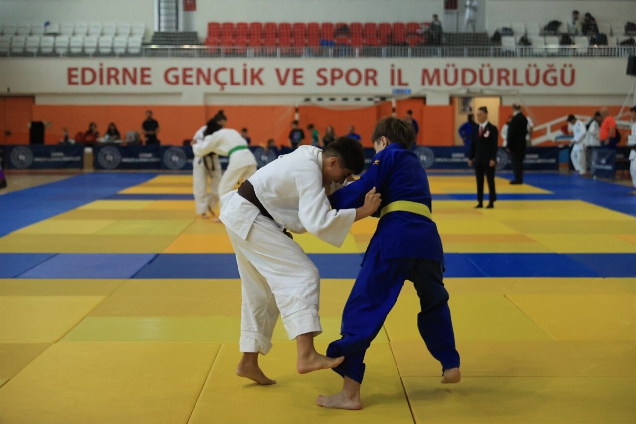 Uluslararası Edirne Judo Turnuvası, yapılan müsabakalarla sona erdi. Edirne Spor Salonu'nda...