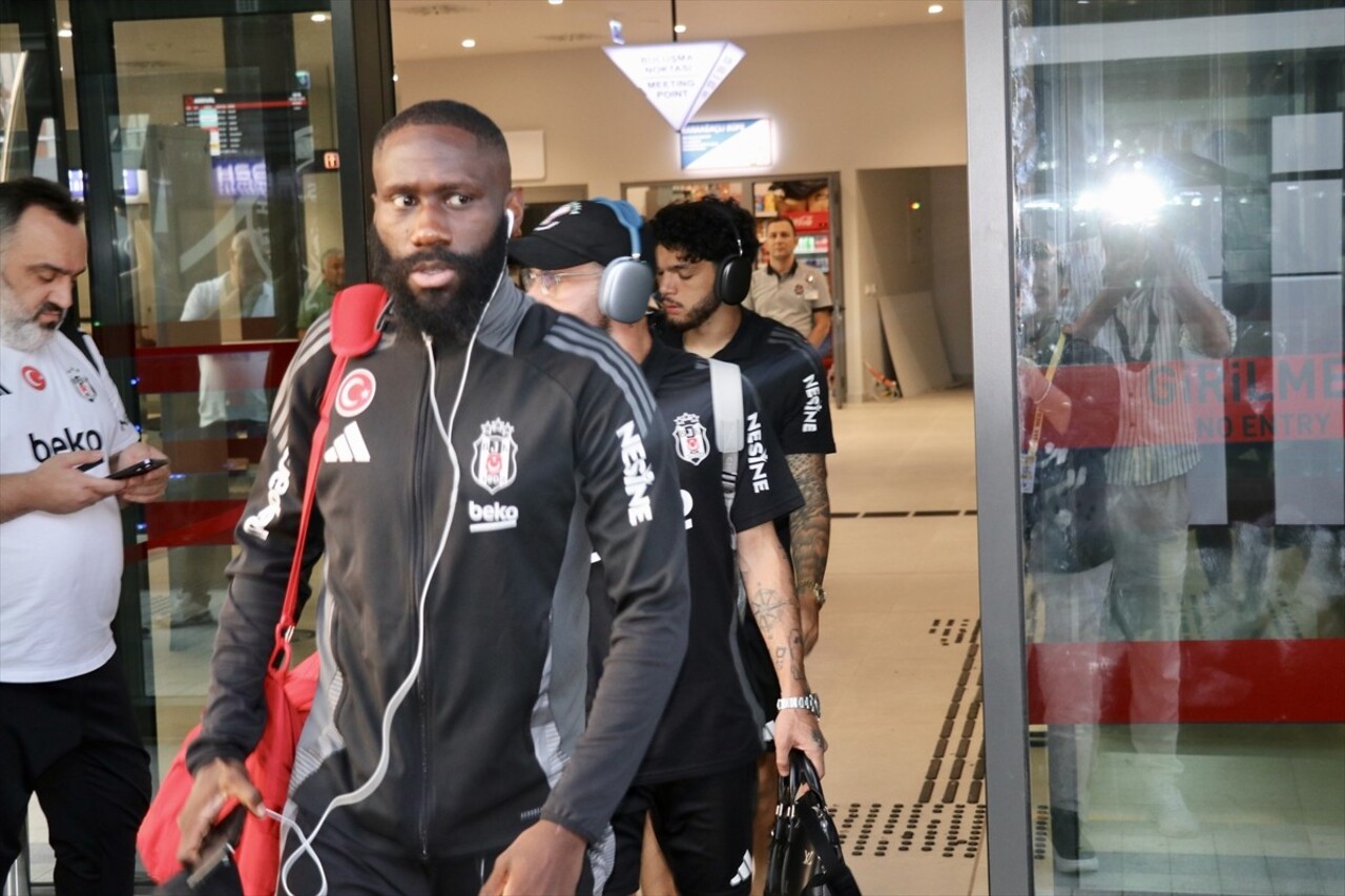 Beşiktaş Futbol Takımı, Trendyol Süper Lig'in 5. haftasında yarın Trabzonspor ile yapacağı maç...