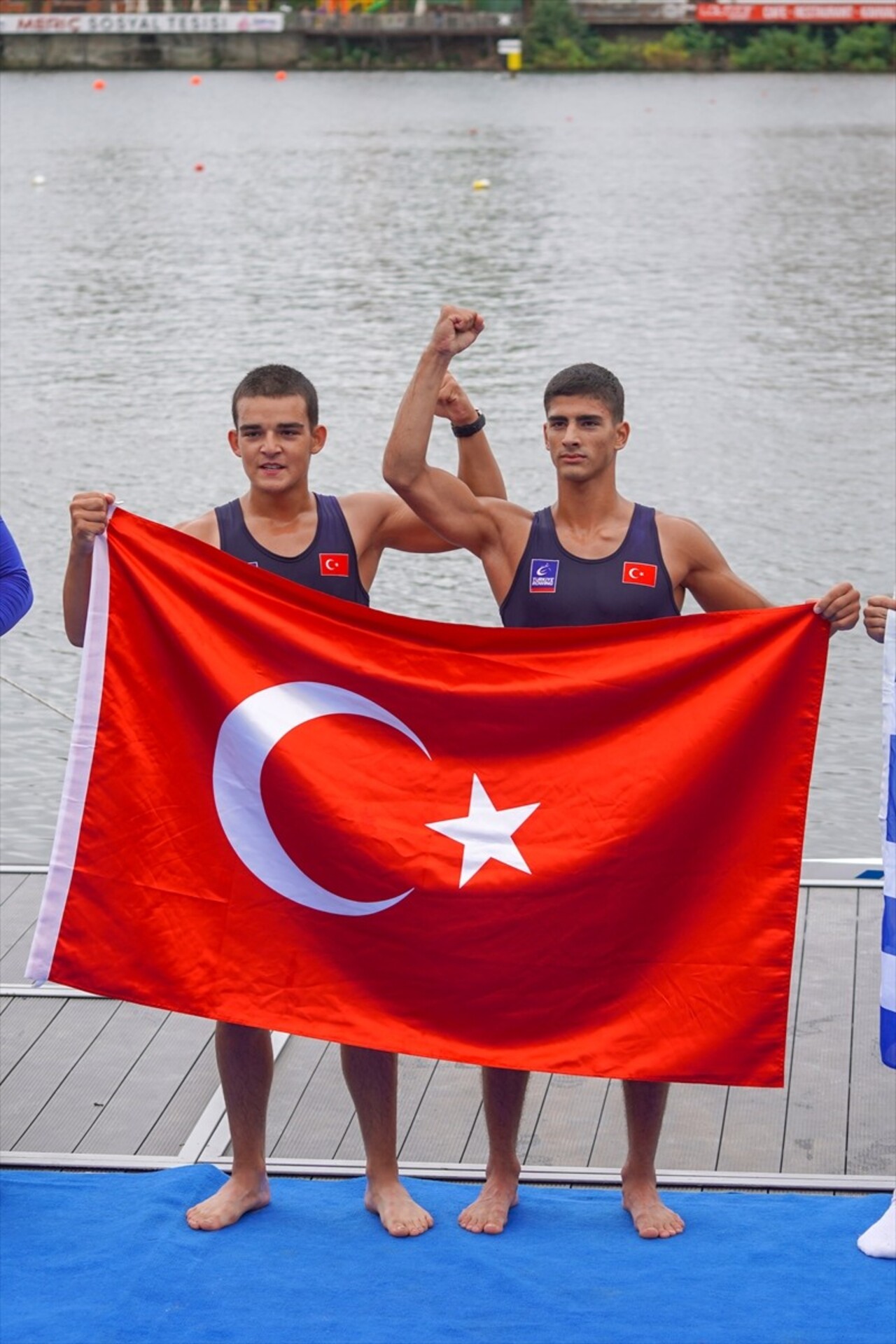  Edirne'de Meriç Nehri'nde oluşturulan parkurda düzenlenen Balkan Kürek Şampiyonası tamamlandı....